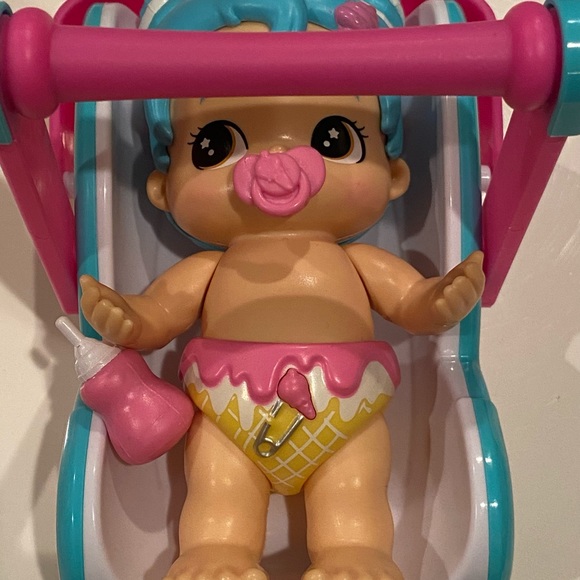 Little Live Peek-A-Boo interactive Baby w/ Carrier & Bottle - Picture 2 of 3